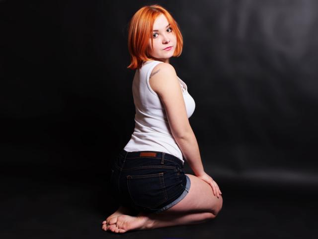 HannahDevil - Live chat excitant avec cette Splendide jeune nana sexy poil de carotte  