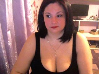 HellenBooty69 - Live cam hard with a charcoal hair Horny lady 