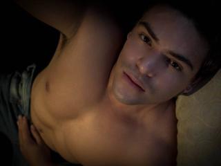 MatthewCole - Webcam hot with a reddish-brown hair Homosexuals 