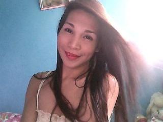 TsAngelPinkButterfly - Show live sex avec cette Transsexuel assez filiforme sur le service Xlove-Trans 