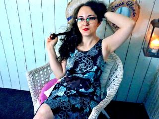 OhMyMoxie - Cam exciting with this auburn hair Sexy girl 