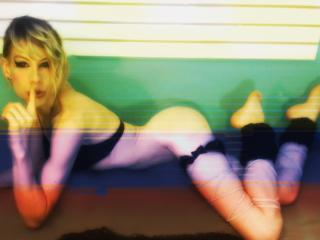 ScarletTSX - Web cam excitant avec une Trans à la chevelure d'or sur la plateforme XLove.com 