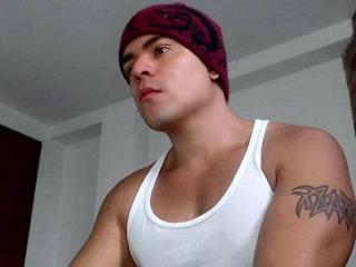 MatthewCole - Web cam exciting with this shaved intimate parts Homosexuals 