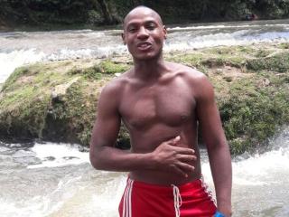 Pitera - chat online hot with this dark-skinned Horny gay lads 