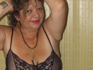 DiablillaMilf - Web cam nude with this Mature with huge knockers 