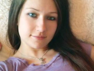 MissRoze - Video chat hot with a being from Europe College hotties 