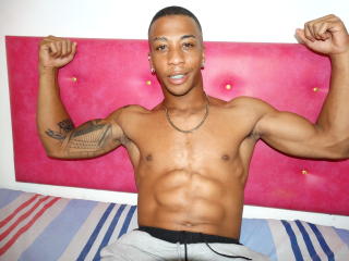 MarkuxMusclex - Chat xXx with this shaved sexual organ Gays 