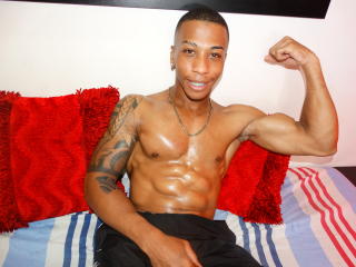 MarkuxMusclex - chat online xXx with a latin Gays 