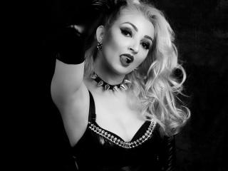 MissAchlys - chat online sex with this golden hair Dominatrix 