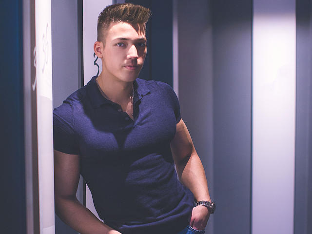 HaydenSpearz - сексуальная веб-камера в реальном времени - 4099370