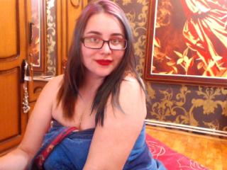 DeborahPrincess - Webcam live nude with this shaved private part Girl 