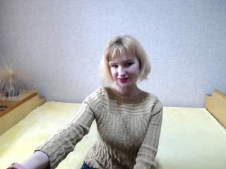 EmmaTeacher - Chat live sex with a being from Europe Young lady 