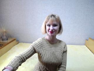 EmmaTeacher - chat online x with this big boob Young lady 
