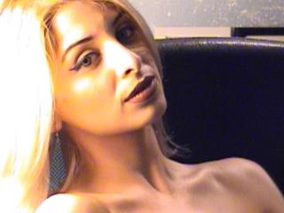 HalleyBB - Live sex cam - 4178530