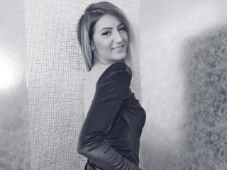 AleccyaJym - Chat live hot with this being from Europe Young lady 