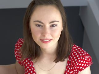 NinaHonest - Show live xXx with this brown hair Hot chicks 