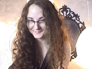 OhMyMoxie - Web cam hot with this European Hot chicks 