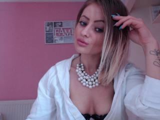 EvaFeminine - Live Sex Cam - 4306815