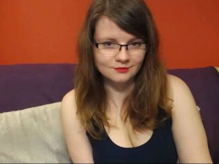 HotGinny - Cam sex with this shaved vagina Hot babe 