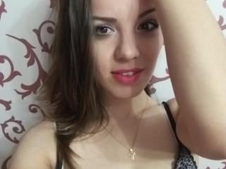 Abriana - Live cam nude with this average hooter Sexy babes 