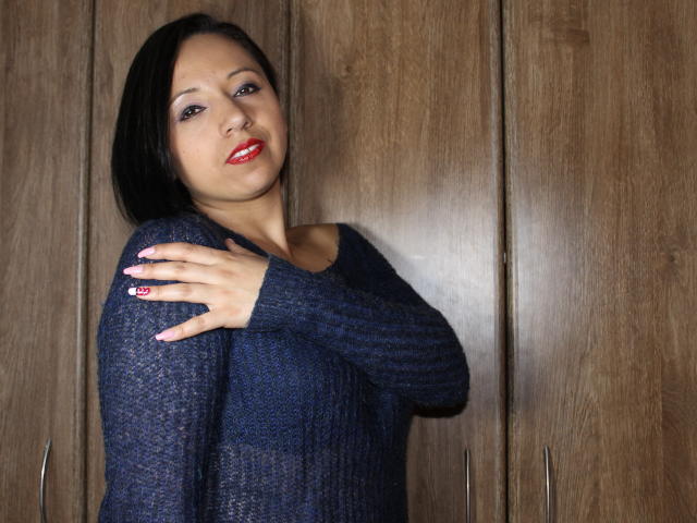 BellaLolita - Live sex cam - 4348535
