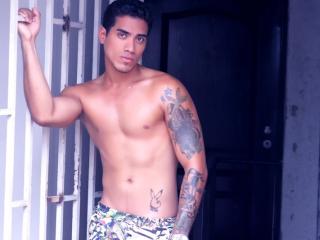 ArthurAsher - online show sex with this latin Gays 