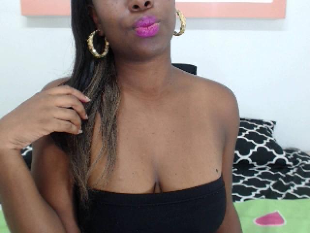 MelissaBrowns - Live cam porn with a ebony Young lady 