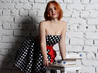 HannahDevil - Live chat xXx with this redhead 18+ teen woman 