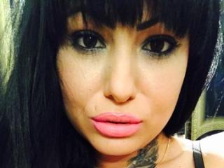 KissBig - Web cam hard with a charcoal hair Young lady 