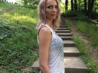 AvelynForYou - online show exciting with a shaved private part Hot babe 