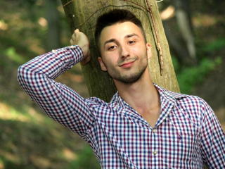 Karolino - Video chat hot with a White Homosexuals 