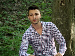 Karolino - online chat x with a being from Europe Gays 