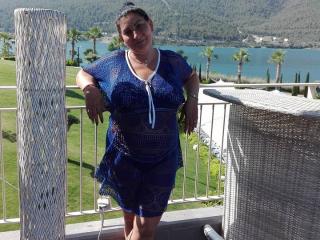 LilySweet - online show hard with this being from Europe Lady over 35 