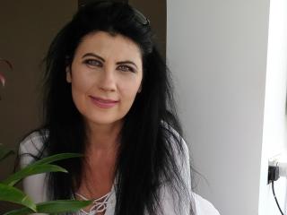 SquirtMatur - Webcam live exciting with a brunet Lady over 35 