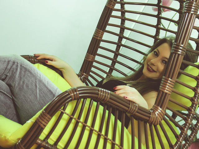 DeliceSmille - chat online nude with a White Hot chicks 