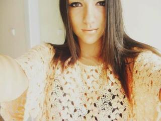 KaylaDowns - online show x with this European Young lady 