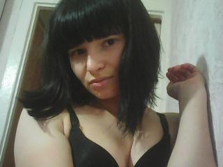 VikkiOne - Chat sexy with a black hair Young and sexy lady 