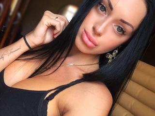 GreatKatty - Chat live nude with this well built Hot chicks 