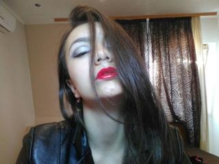DinaraLove - Live cam porn with this average hooter Hot babe 