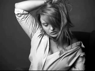 LuciaLue - Live porn avec une Très belle canon hot avec des seins bien proportionnés sur XLove.com 