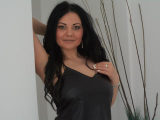 Adilla - Chat live exciting with this shaved sexual organ Young lady 
