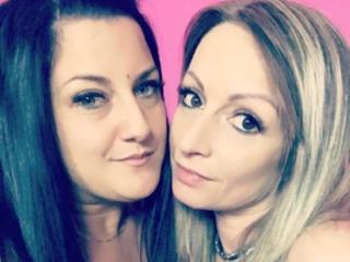 XFistButterflysx - Live x with this Woman having sex with other woman 