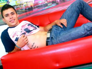 KevinJake - Show exciting with this reddish-brown hair Men sexually attracted to the same sex 