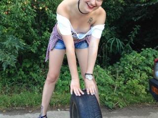 DivineClara - Video chat hard with this being from Europe College hotties 