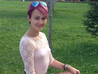 DivineClara - Video chat hot with this scrawny Hot chicks 