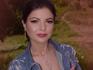 NinaBrionni - Cam exciting with a so-so figure 18+ teen woman 