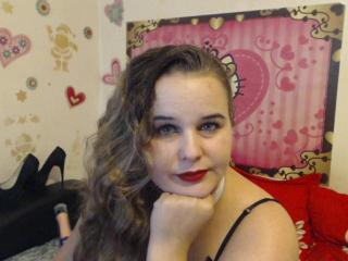 YourOnlyQueen - Chat cam xXx with a European College hotties 