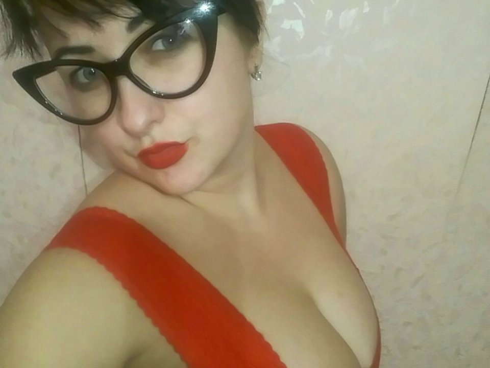 HottKitty69 - online show sexy with a big boob College hotties 
