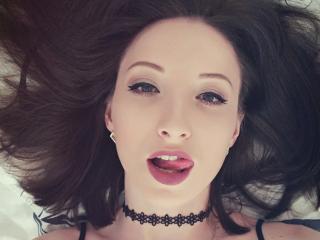 AndrenAlina - Live cam porn with a shaved intimate parts 18+ teen woman 