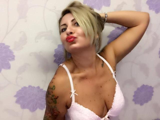 ChaudeEvely - Sexe cam en vivo - 4702849